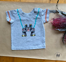 Load image into Gallery viewer, Sprout baby boy girl size 000 grey t-shirt fluoro camera, VGUC