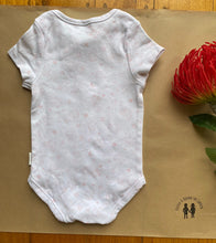 Load image into Gallery viewer, Sheridan baby girl size 0-3 months white t-shirt bodysuit pink elephants, VGUC