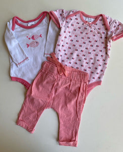 Target baby girl size 0-3 months pink white tops leggings bundle, VGUC