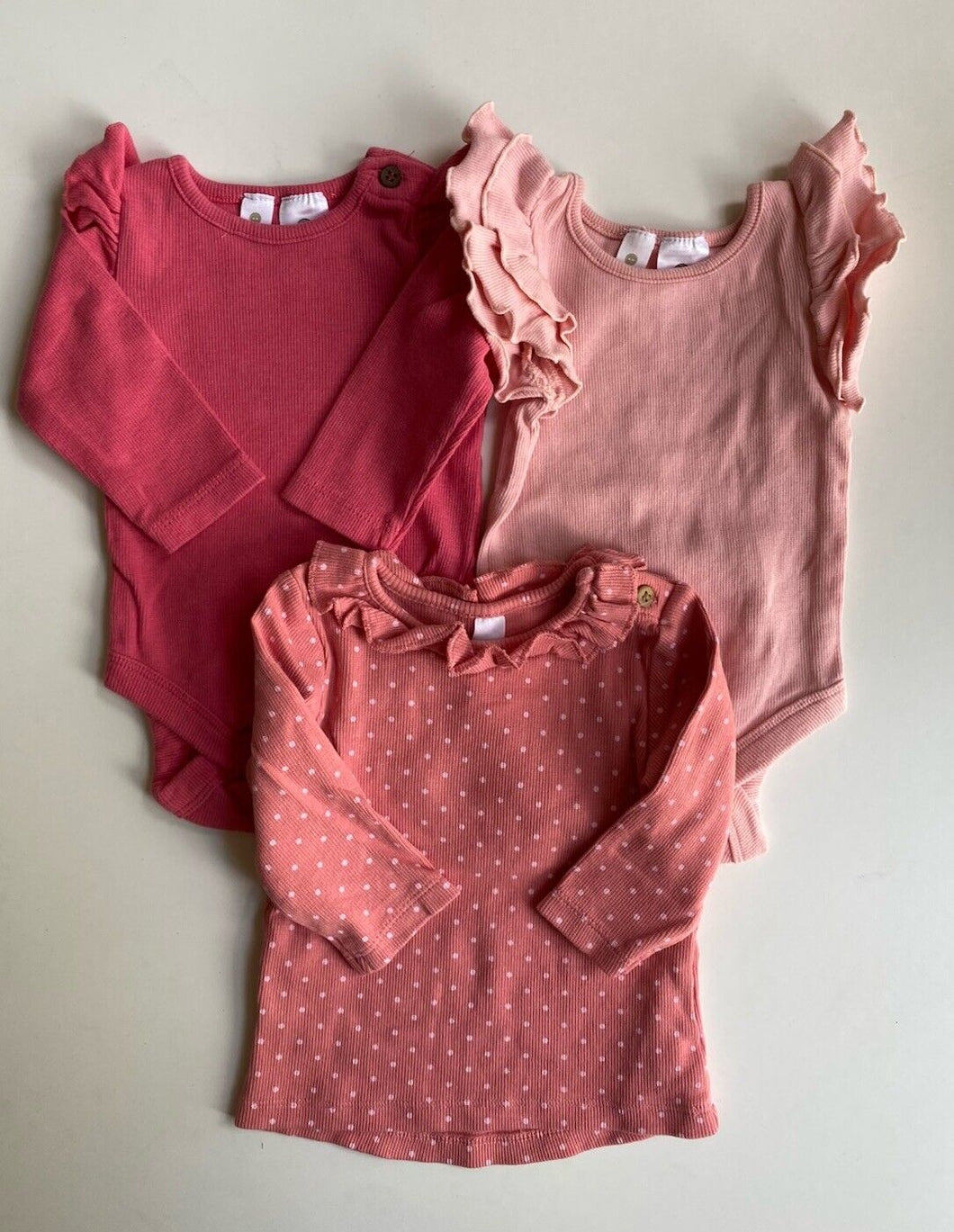 Dymples baby girl size 0-3 months pink ribbed tops x3 bundle, EUC