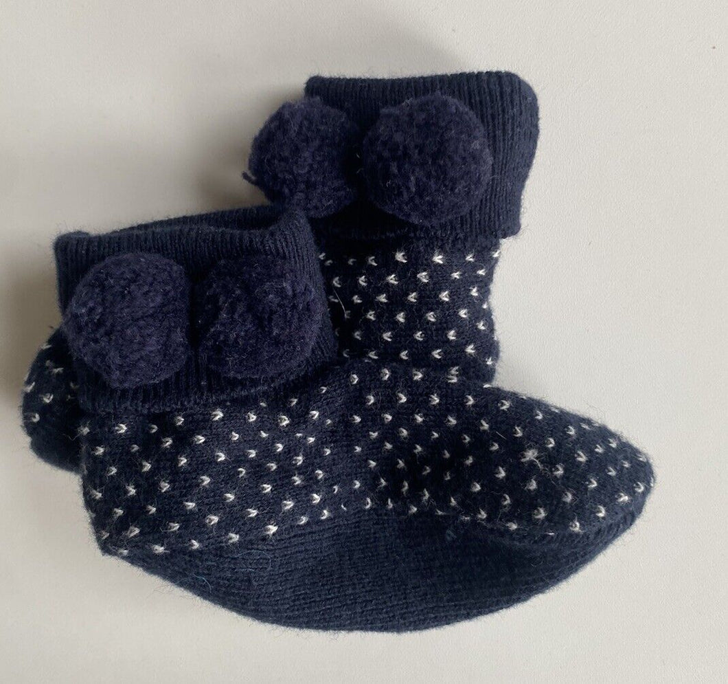 Country Road baby size approx. 0-6 months navy blue white pom pom booties, VGUC