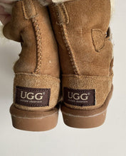 Load image into Gallery viewer, UGG Auzland Sheepskin kids size AU 5/6 brown slippers boots buttons, VGUC
