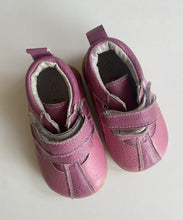 Load image into Gallery viewer, Red Bootie baby toddler girls size 1 pink leather pull on shoes, EUC
