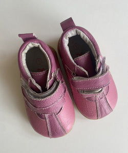 Red Bootie baby toddler girls size 1 pink leather pull on shoes, EUC