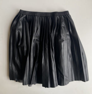 H&M kids girls size 9-10 black pleated faux leather skirt, VGUC