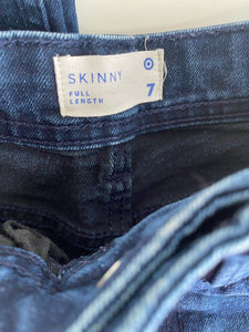 Target kids size 7 dark blue denim skinny jeans, VGUC