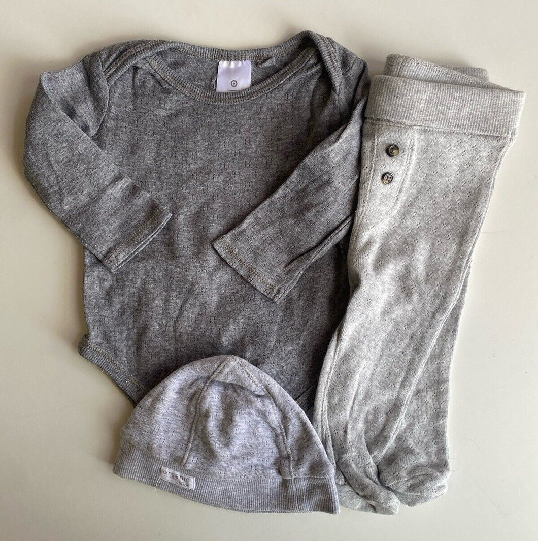 Target baby size 0-3 months grey bodysuit top leggings beanie set, VGUC