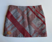 Load image into Gallery viewer, OILILY kids girls size 5 years grey red wool blend skirt deer pockets, EUC
