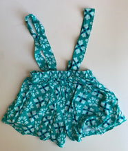 Load image into Gallery viewer, Pumpkin Patch kids girls size 4 green floral shorts suspenders, VGUC
