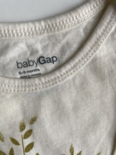 Load image into Gallery viewer, GAP baby size 0-3 months white fox long sleeve bodysuit top, VGUC
