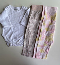 Load image into Gallery viewer, Junior baby girl size 0-3 months white bodysuit top x2 pairs leggings, VGUC
