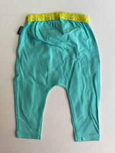 Bonds baby size 3-6 months green leggings pants, VGUC