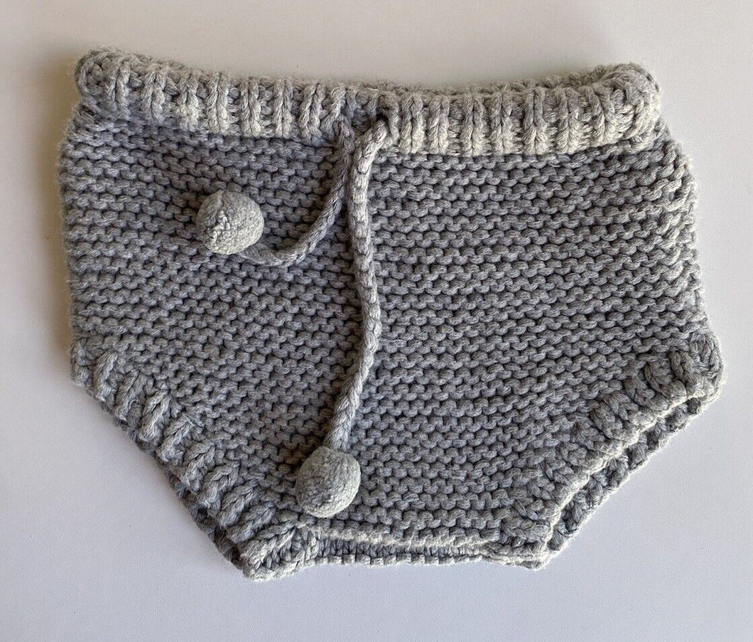 Miann & Co. baby size 3-6 months grey knitted bloomers pants pom poms, VGUC