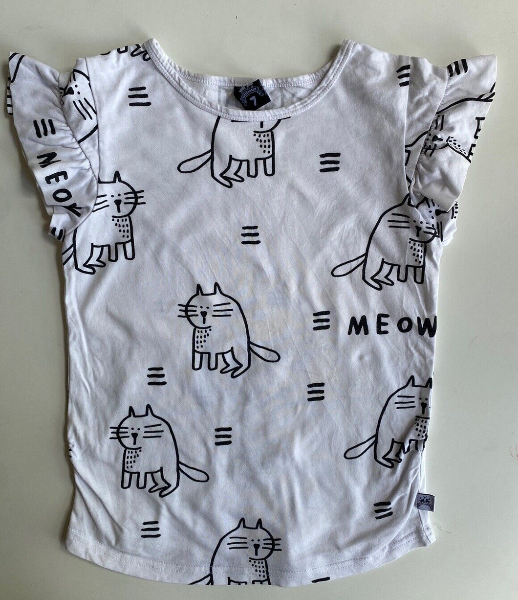 Littlehorn kids girls size 7 white black cats short sleeve top, GUC