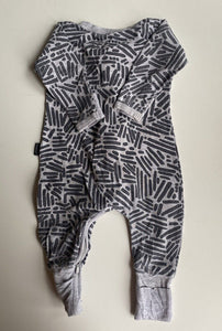 Bonds baby size 0-3 months zippy wondersuit black grey patterned, VGUC