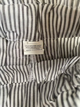 Load image into Gallery viewer, Unbranded baby girl size 0-3 months grey white stripe bloomers shorts, VGUC
