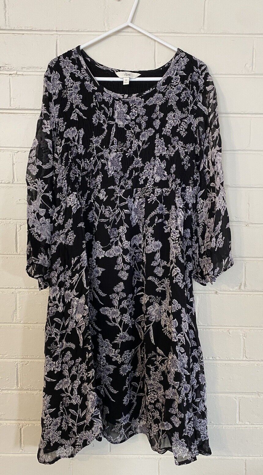 Ripe women's size M maternity black white floral long sleeve dress, GUC