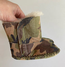 Load image into Gallery viewer, UGG Australia kids size US 2/3 EUR 18 green brown camo slippers, VGUC
