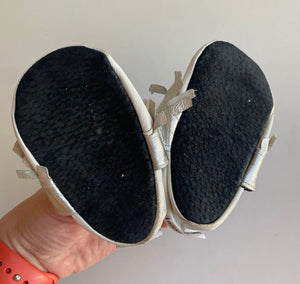 Cheeky Little Soles baby size approx. 18 white silver soft sole shoes, VGUC