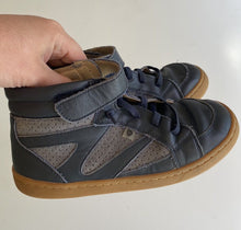 Load image into Gallery viewer, Old Soles kids boys size EUR 32/US 1 blue pull on boots shoes, VGUC
