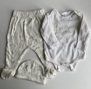 Cotton On baby size 0-3 months white ribbed top pants beanie First Christmas EUC