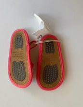 Load image into Gallery viewer, Country Road baby girl size 18 pink slides sandals shoes, BNWT
