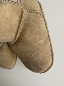 UGG Australia approx. 12-18 months 13cms beige merino booties, GUC