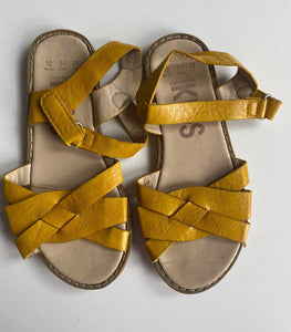 Cotton On Kids girls size EUR 31/US 13 yellow strappy sandals, GUC