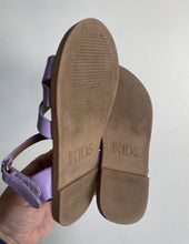 Load image into Gallery viewer, Cotton On Kids girls size US 9/EUR 25-26 purple sandals, VGUC
