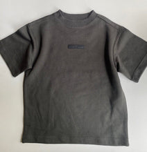 Load image into Gallery viewer, Zara kids unisex size 6 dark grey short sleeve top t-shirt, EUC
