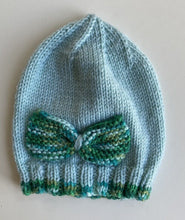 Load image into Gallery viewer, Handmade baby girl size approx. 0-6 months green knit beanie bow, VGUC
