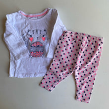 Load image into Gallery viewer, Target baby girl size 0-3 months white top pink leggings cat hearts, VGUC
