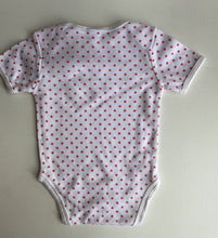 Load image into Gallery viewer, Ollie&#39;s Place baby size 0-3 months white red stars short sleeve bodysuit, VGUC
