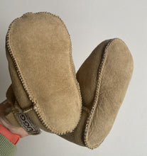 Load image into Gallery viewer, UGG Australia approx. 12-18 months 13cms beige merino booties, GUC
