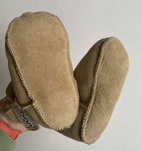 UGG Australia approx. 12-18 months 13cms beige merino booties, GUC