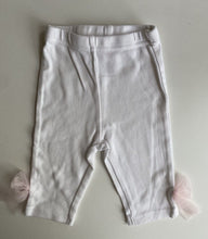 Load image into Gallery viewer, Ollie&#39;s Place baby girl size 0-3 months white leggings pants pink bows, VGUC
