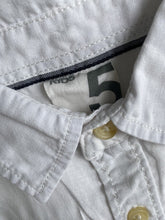 Load image into Gallery viewer, Cotton On Kids boys size 5 white linen blend button up collared shirt, VGUC
