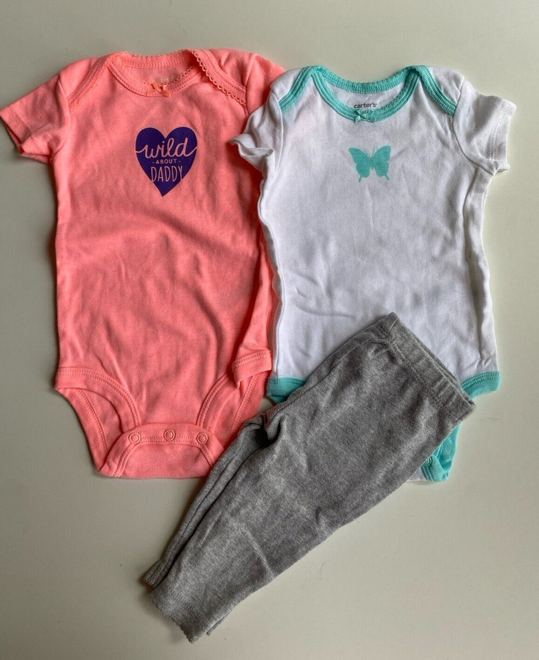 Carter's baby girl size 0-3 months x2 bodysuit t-shirts leggings set pink, VGUC