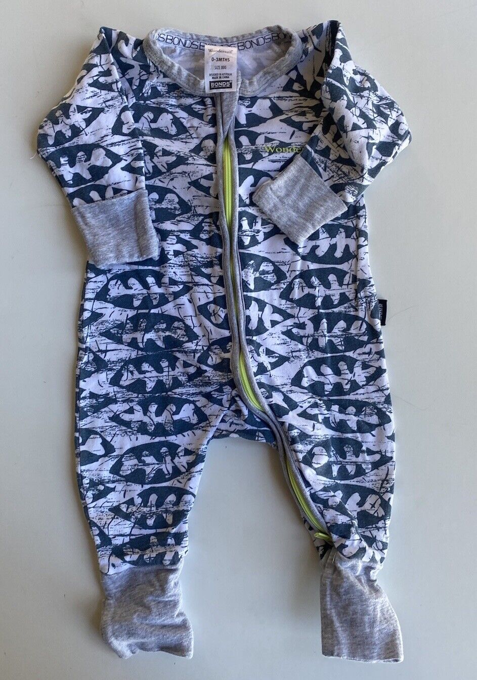 Bonds baby size 0-3 months zippy wondersuit blue white patterned, VGUC