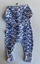 Load image into Gallery viewer, Bonds baby size 0-3 months zippy wondersuit blue white patterned, VGUC
