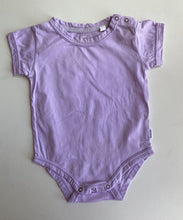 Load image into Gallery viewer, Bonds baby size 0-3 months purple bodysuit top, VGUC
