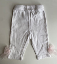 Load image into Gallery viewer, Ollie&#39;s Place baby girl size 0-3 months white leggings pants pink bows, VGUC
