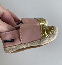 Load image into Gallery viewer, Pretty Brave baby girl size S (0-6 months) pink gold glitter soft sole shoes EUC
