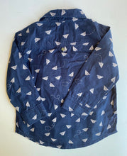 Load image into Gallery viewer, Hatley kids boys size 4 navy blue button up shirt paper planes, VGUC
