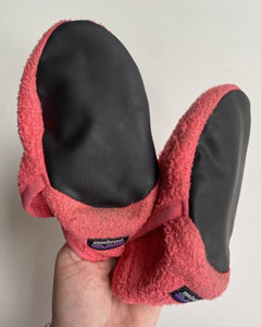 Patagonia baby size 6-12 months pink fluffy warm booties shoes, GUC