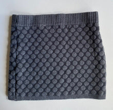 Load image into Gallery viewer, H&amp;M kids girls toddler size 3-4 grey knit mini skirt spots, VGUC
