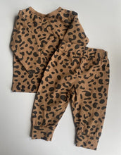 Load image into Gallery viewer, Unbranded baby size 73 approx. 6-9 months brown leopard print top pants set VGUC
