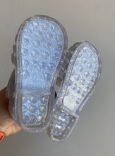 Load image into Gallery viewer, Target kids girls size 6 clear silver glitter jelly sandals shoes, VGUC
