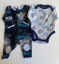 Load image into Gallery viewer, Dymples baby size 0-3 months black grey space one-piece lion bodysuit set, VGUC
