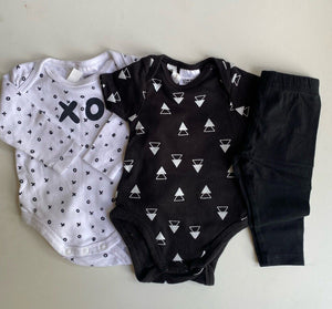 Dymples baby size 0-3 months black white tops leggings bundle, VGUC